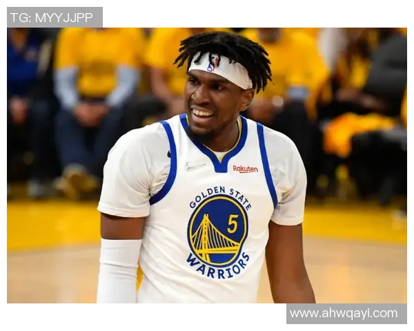 勇士与爵士激战正酣西部对决引发球迷热议与期待