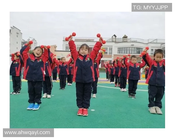 幼儿舞蹈哑铃操的乐趣与益处探索让孩子在快乐中锻炼身体与协调能力
